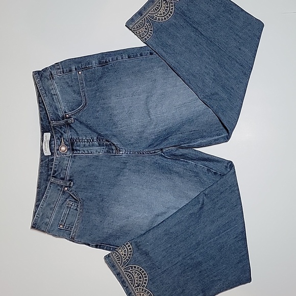 Coldwater Creek Natural Fit Medallion Crop Capri Denim Blue Jean Embroidered 6 - Picture 3 of 10